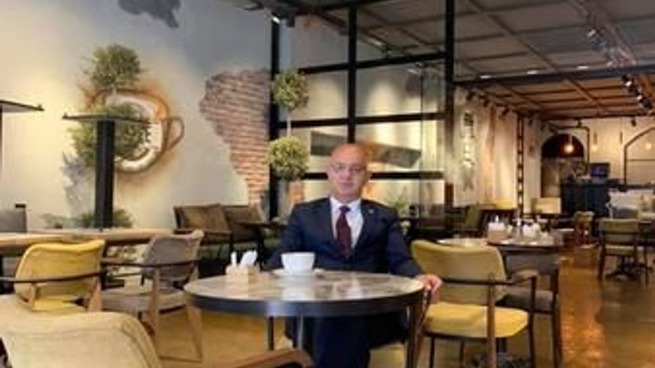 Ünlü kafelerin açılmasını bekliyor
